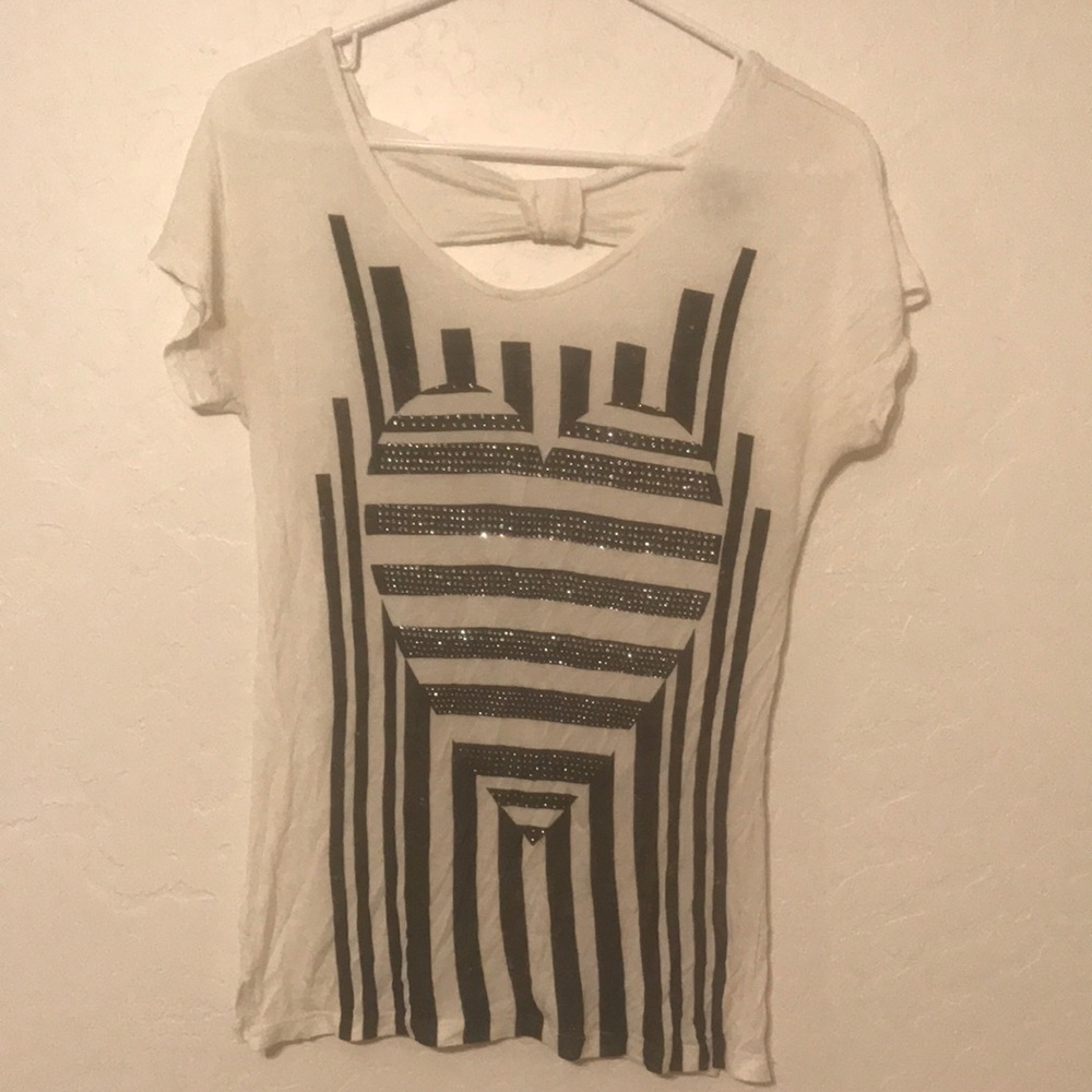 Cute open back t-shirt💕